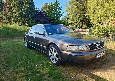 Audi A8 4.2 quattro
