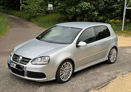 VW Golf Volkswagen R32 DSG R32