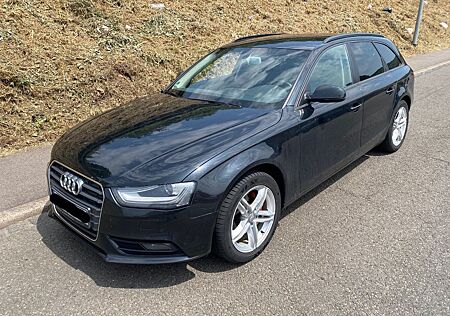 Audi A4 2.0 TDI 105kW multitr. Avant S line / U'FREI