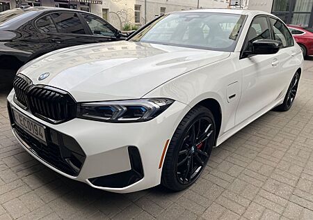 BMW 330 gebraucht kaufen BMW 330e xDr/Mpack/DrivAssPro/360kam/HK/HUD/AdaptLed