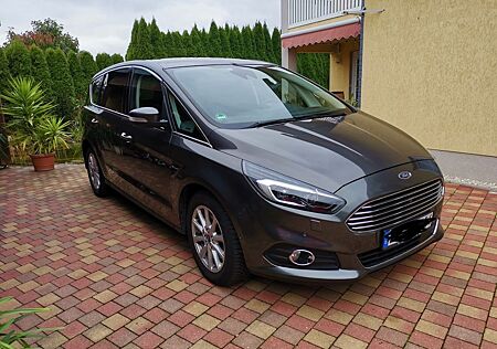 Ford S-Max 2,0 TDCi 132kW Titanium PowerShift