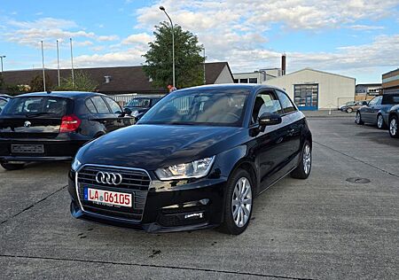 Audi A1 basis S-Tronic Navi,Alu SHZ: