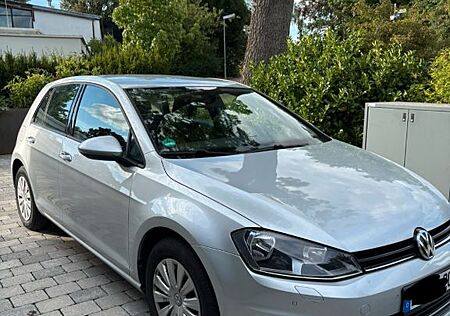 VW Golf Volkswagen 1.2 TSI 63kW BMT Trendline