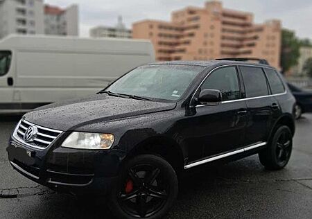 VW Touareg Volkswagen 3.0 V6 TDI Tiptronic Standard