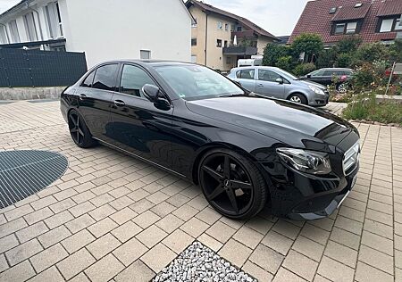 Mercedes-Benz E 200 Mercedes E200 Avantgarde - Sportfahrwerk