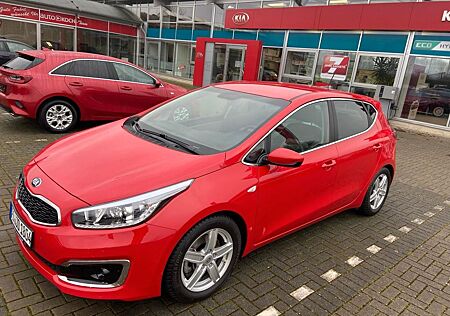 Kia Cee'd / Ceed 1.6 GDI Dream-Team Edition Drea...