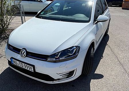VW Golf Volkswagen 1.4 TSI DSG GTE