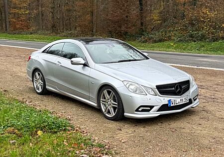 Mercedes-Benz E 350 Coupé AMG Paket,Harman Kardon,Panoramadach