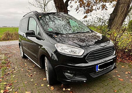 Ford Tourneo Courier 1.0 EcoBoost 74kW Titanium