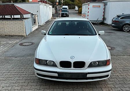 BMW 520i