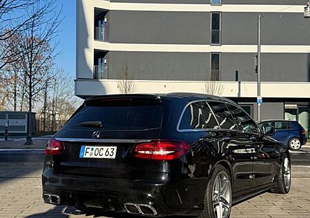 Mercedes-Benz C 63 AMG Mercedes-AMG C 63 T Mercedes-AMG