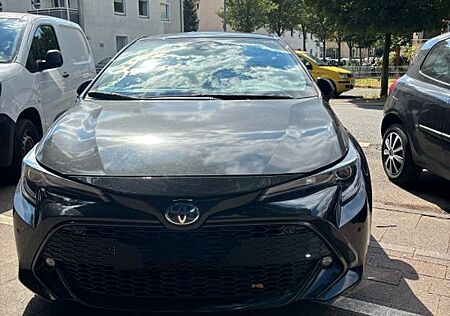 Toyota Corolla 1,8 Hybrid mit vielen Extras