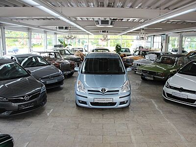 Toyota Corolla Verso 2.2 D-CAT Executive *7-Sitzer/SHZ*