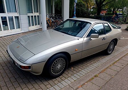 Porsche 924 , Sondermodell, Oldtimer, HU 1/27, 67.080 km