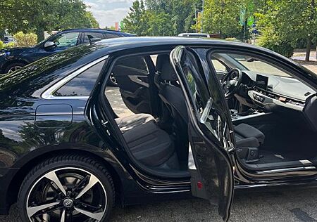 Audi A4 30 TDI S tronic -