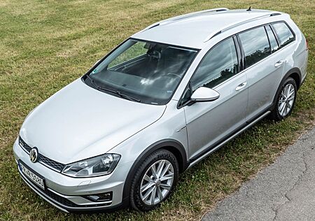 VW Golf Volkswagen 2.0 TDI 4x4 Alltrack AHK 1.Hand