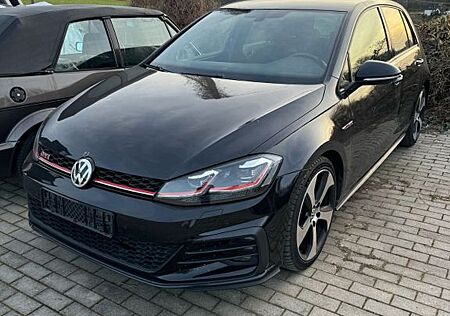 VW Golf Volkswagen 2.0 TSI DSG GTI Performance GTI Performance