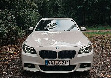 BMW 525d xDrive A Luxury Line Luxury Line