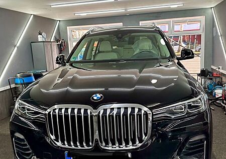 BMW X7 xDrive40d - neuw., geringe echte KM, Garantie