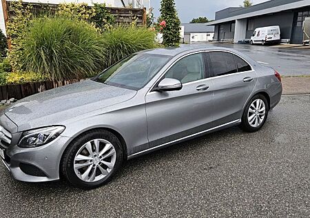 Mercedes-Benz C 220 d 4MATIC AMG Line Autom. AMG Line