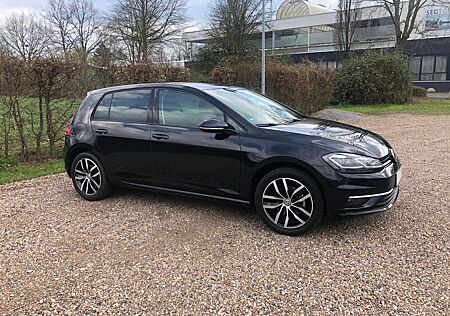 VW Golf Volkswagen 1.5 TSI/DSG Highline ACC/LED/SHZ