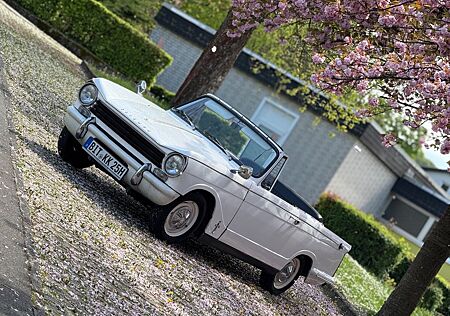 Triumph Andere