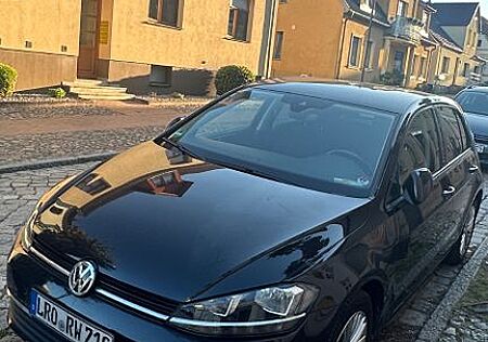 VW Golf Volkswagen 1.6 TDI Sound Sound