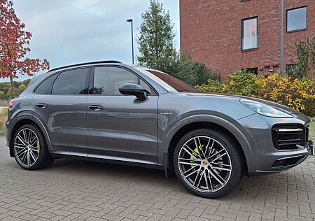Porsche Cayenne E-Hybrid -