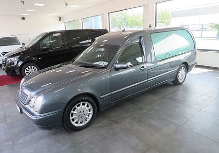 Mercedes-Benz E 240 Debesta Bestattungswagen / Leichenwagen