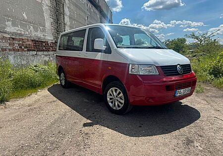 VW T5 Kombi Volkswagen T5 1.9 TDI Bus hergerichtet und lackiert TÜV neu