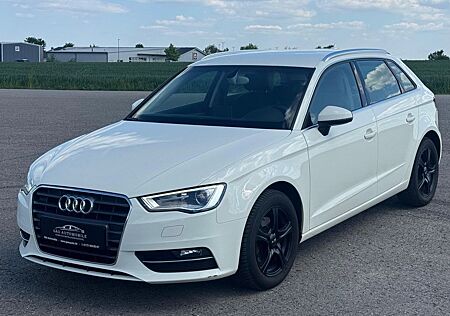 Audi A3 Sportback ambiente ultra *S-tronic,PDC,Navi*