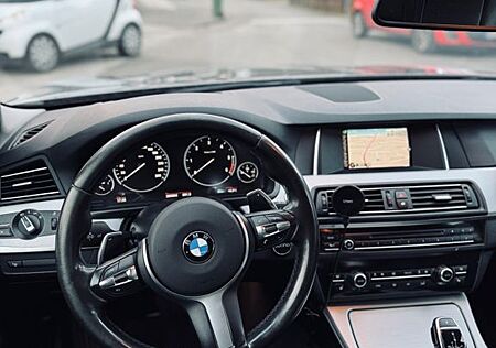 BMW 525d Touring Autom StandHeizu NappaL HeadUp Ambi