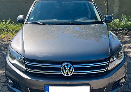 VW Tiguan Volkswagen 2.0 TSI 200PS 4MOTION Allrad Klima Leder