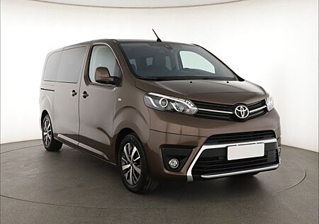 Toyota Pro Ace ProAce Verso