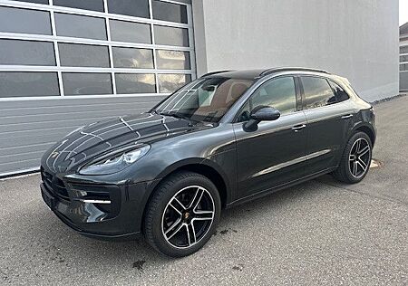 Porsche Macan 2.0 ALLRAD+ACC+LED+KAMERA+LEDER+20"+SPORT+