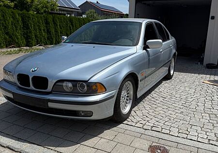 BMW 540i E39 / auch Tausch