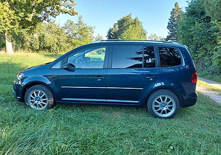 VW Touran Volkswagen 1.4 TSI DSG Highline gepflegt