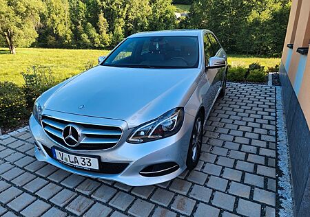 Mercedes-Benz E 220 BlueTEC BE Edition ELEGANCE Autom. Edi...