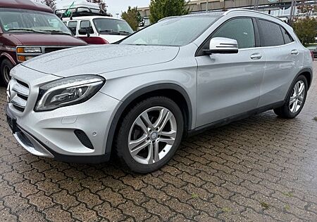 Mercedes-Benz GLA 200 gebraucht kaufen Mercedes-Benz GLA 200 GLA -Klasse Panorama