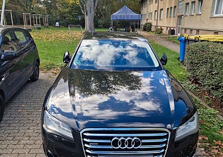 Audi A8 4.2 FSI tiptronic quattro -