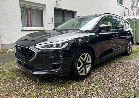 Ford Focus Turnier Cool & Connect Automatik