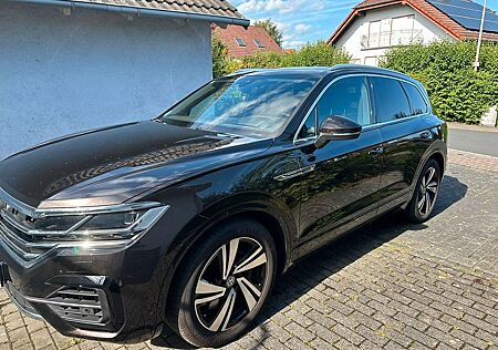 VW Touareg Volkswagen 4.0 V8 TDI R-Line Matrix Pano Nacht Voll