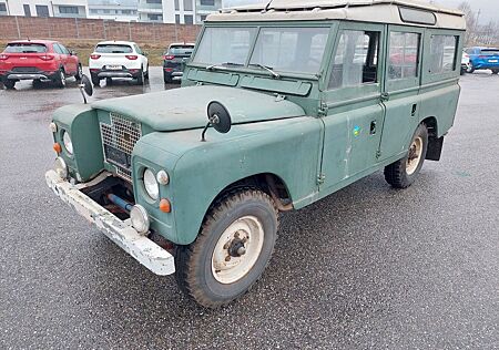 Land Rover Serie III 109 Stadion