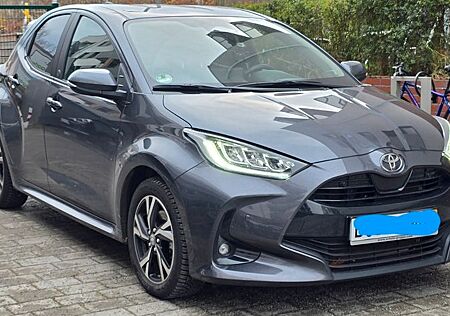 Toyota Yaris 1.5-l-VVT-i Hybrid 116 CVT Team Deutsc...