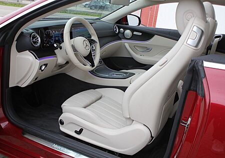 Mercedes-Benz E 220 d Coupé Cp. PANORAMA Burmester AHK BEIGE