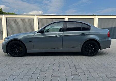 BMW 325i -