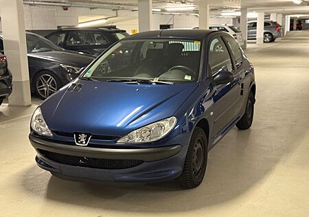Peugeot 206 1.4 Tendance 75 TÜV NEU*1 Hand