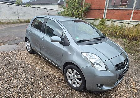 Toyota Yaris 1,3-l-VVT-i Cool Cool