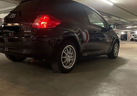 Toyota Auris 1.6 Sol
