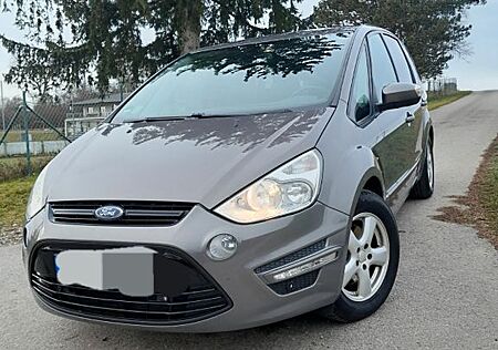 Ford S-Max 2,0TDCi 103kW Champions Edition Champi...